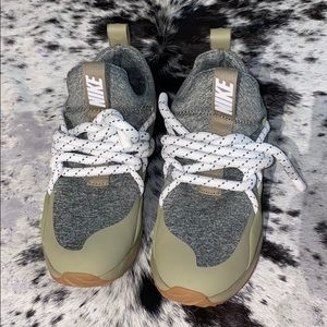 Nike women’s shoes